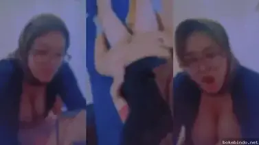 Jilbab Kacamata Tobrut Ngiler Kontol Keras Sampe Becek